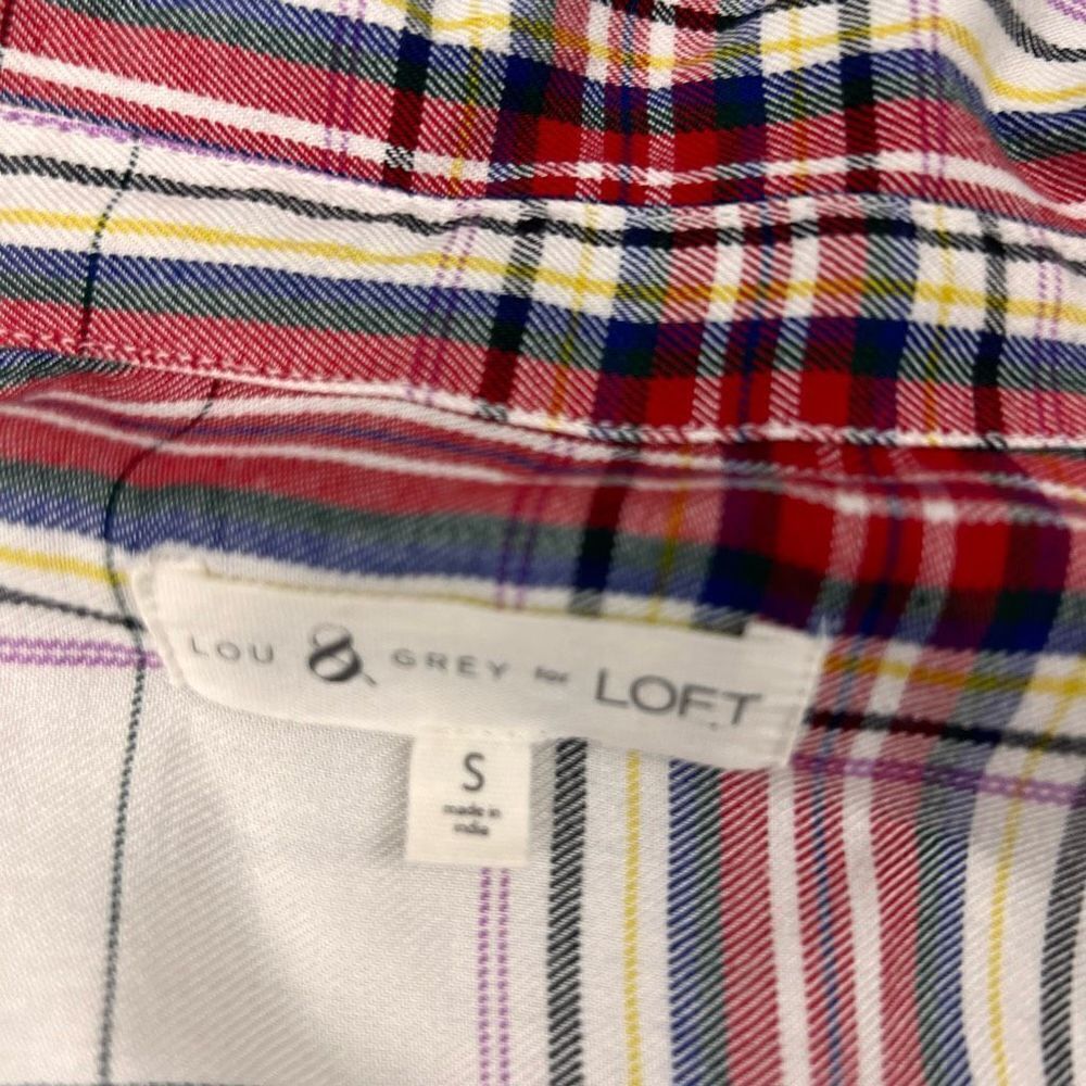 ‎Lou & Grey plaid pullover blouse - Picture 4 of 8